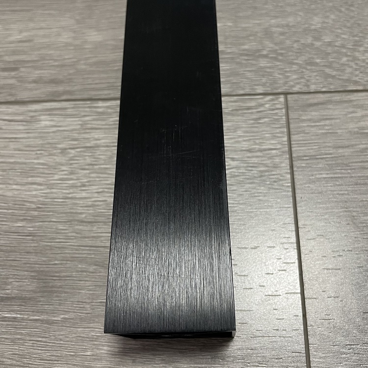 Aluminium-Vierkantrohr-Extrusion Schwarze Eloxierung auf der Oberfläche