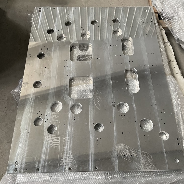 CNC-Bearbeitung von Aluminiumbeschlägen für medizinische Geräte